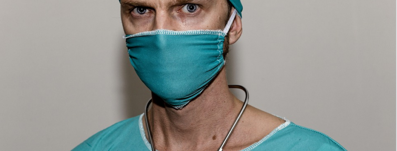 a catract surgeon